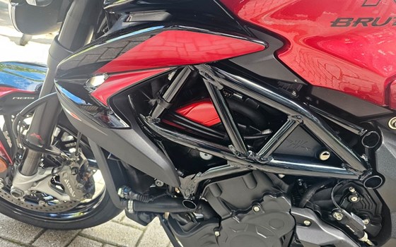 Gebrauchtmotorrad MV Agusta Brutale 800 RR - Bild 19