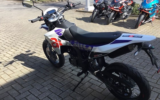 Gebrauchtmotorrad Aprilia SX 125 - Bild 4