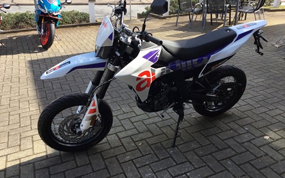 Gebrauchtmotorrad Aprilia SX 125 - Bild 5