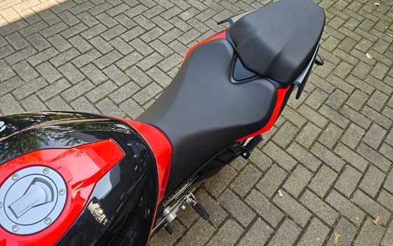 Gebrauchtmotorrad Aprilia Tuono 457 - Bild 14