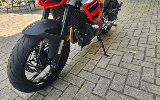 Gebrauchtmotorrad Aprilia Tuono 457 - Bild 4