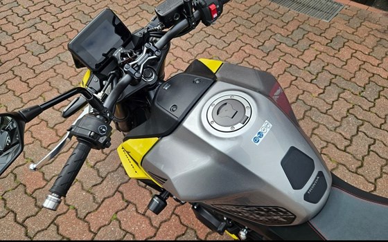 Gebrauchtmotorrad Honda CB750 Hornet E-Clutch - Bild 9