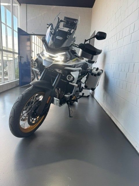 CFMOTO 800MT