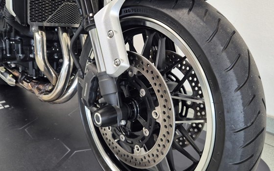 Gebrauchtmotorrad Kawasaki Z900 RS - Bild 8