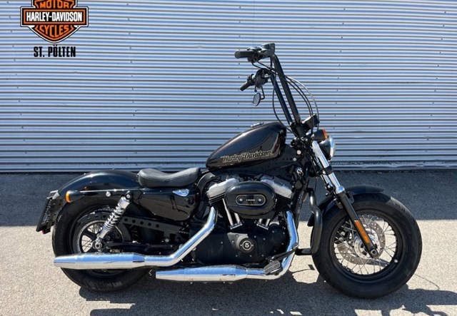 Harley-Davidson Sportster XL 1200X Forty-Eight (schwarz)