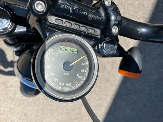 Harley-Davidson Sportster XL 1200X Forty-Eight (schwarz) - Bild 13