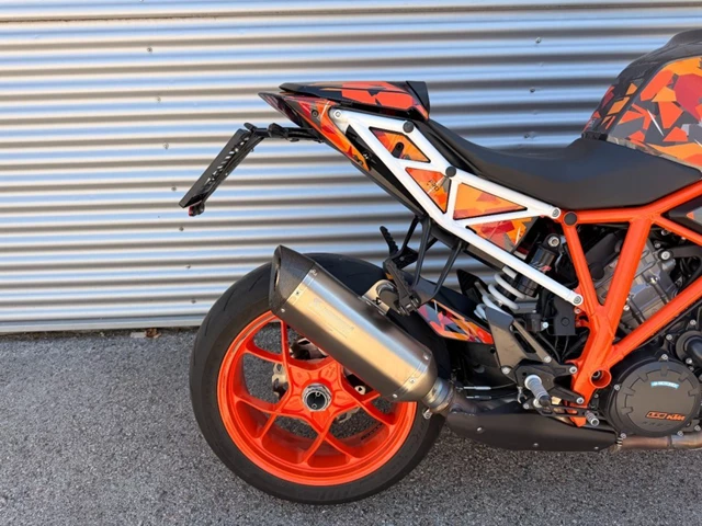 KTM 1290 Super Duke R (weiss) - Bild 4