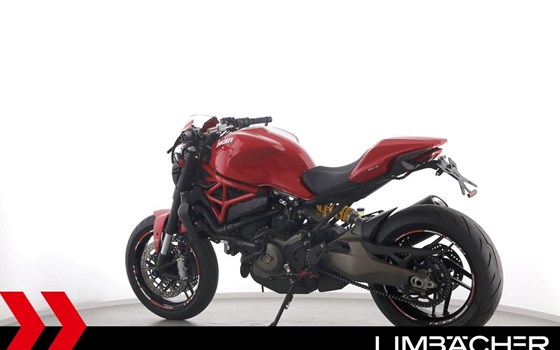 Gebrauchtmotorrad Ducati Monster 821 Stripe - Bild 6