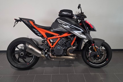 KTM 1290 Super Duke RR