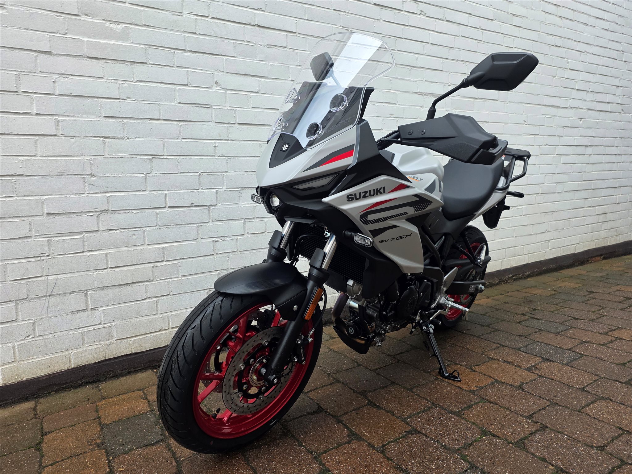 Suzuki SV-7GX