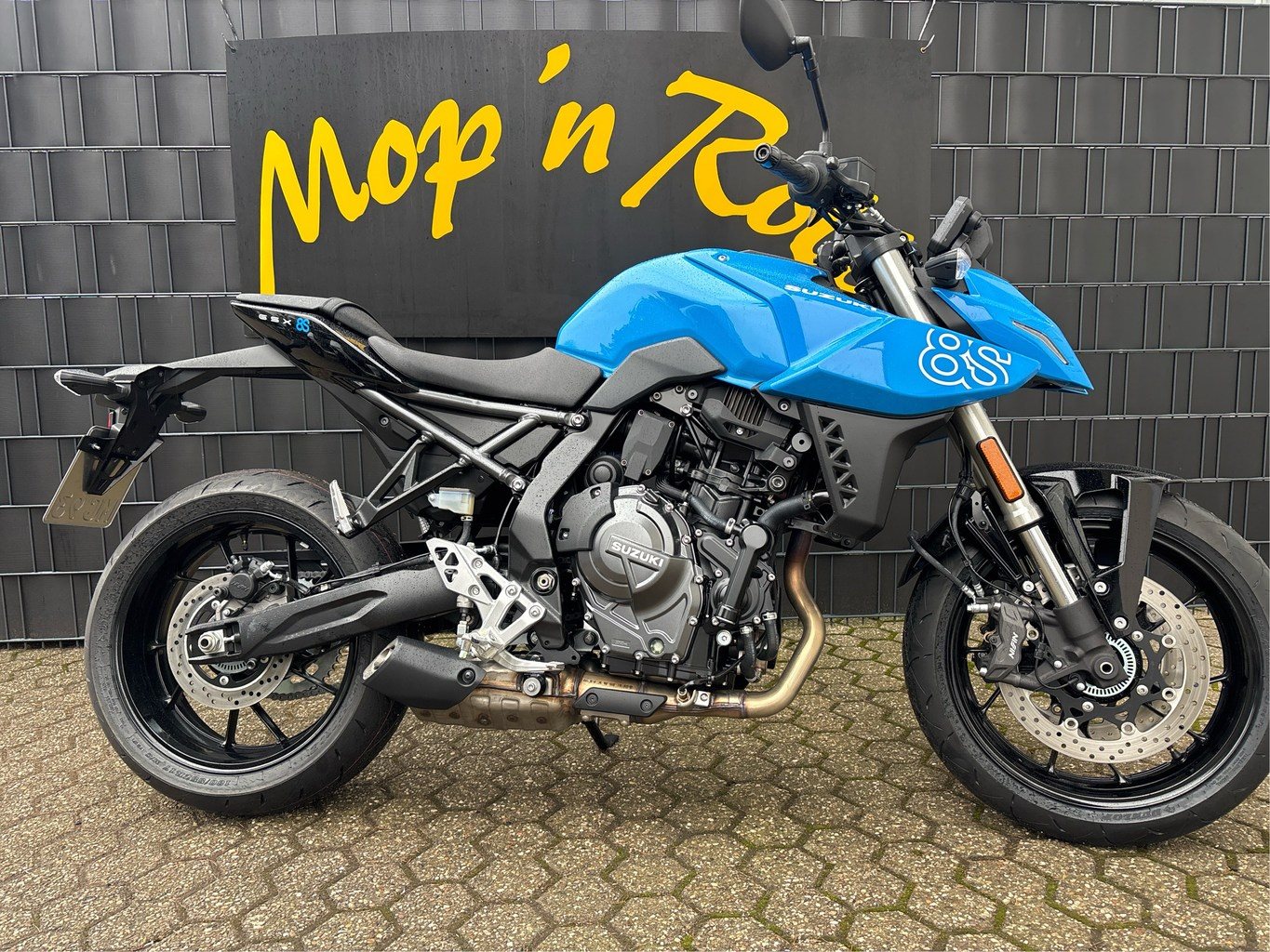 Suzuki GSX-8S