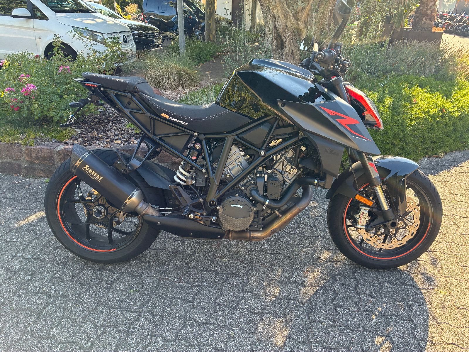 KTM 1290 Super Duke R 