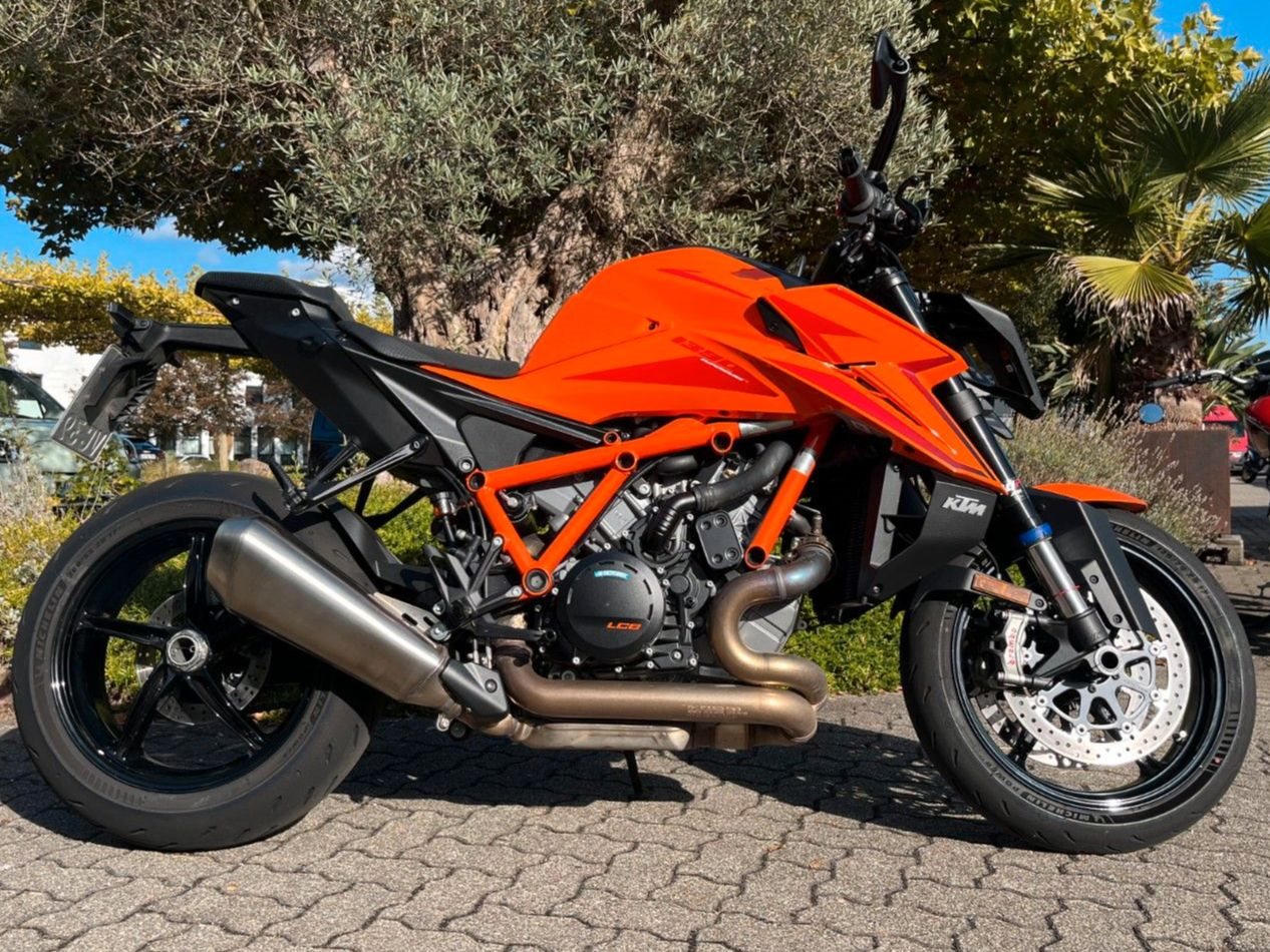 KTM 1390 Super Duke R EVO