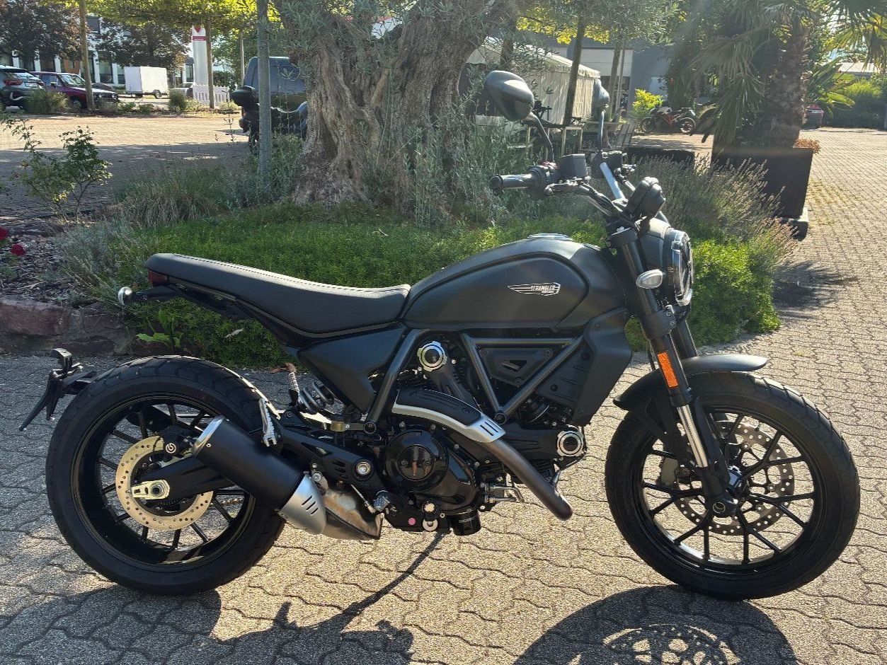 Ducati Scrambler Icon Dark 