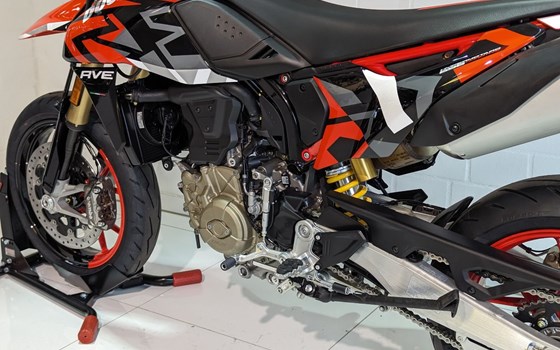 Gebrauchtmotorrad Ducati Hypermotard 698 Mono RVE - Bild 12
