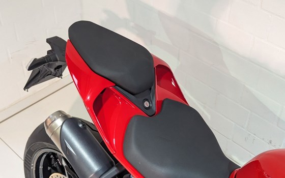 Gebrauchtmotorrad Ducati Streetfighter V2 - Bild 12