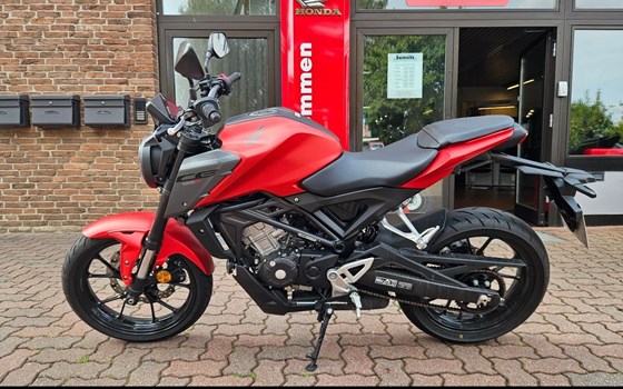 Gebrauchtmotorrad Honda CB125R - Bild 1