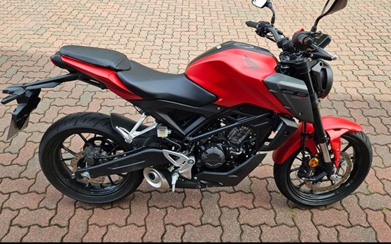 Gebrauchtmotorrad Honda CB125R - Bild 4