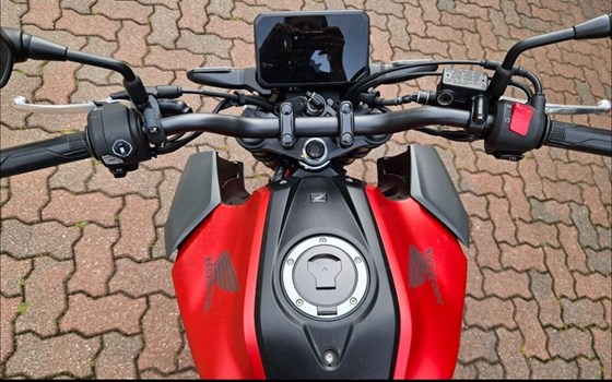 Gebrauchtmotorrad Honda CB125R - Bild 7