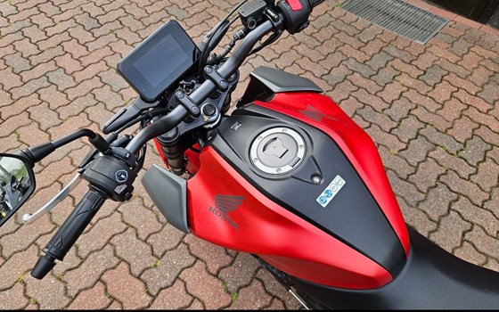 Gebrauchtmotorrad Honda CB125R - Bild 8
