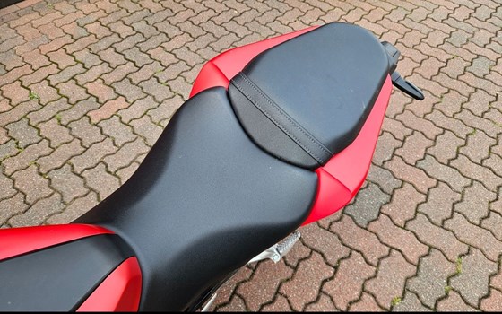 Gebrauchtmotorrad Honda CB125R - Bild 9