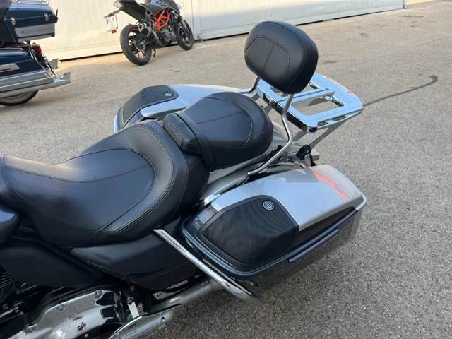 Harley-Davidson CVO Road Glide FLTRXSE (silber) - Bild 14