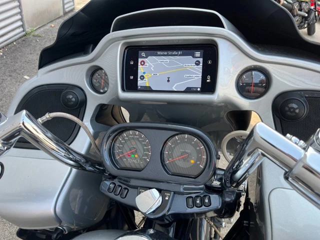 Harley-Davidson CVO Road Glide FLTRXSE (silber) - Bild 16