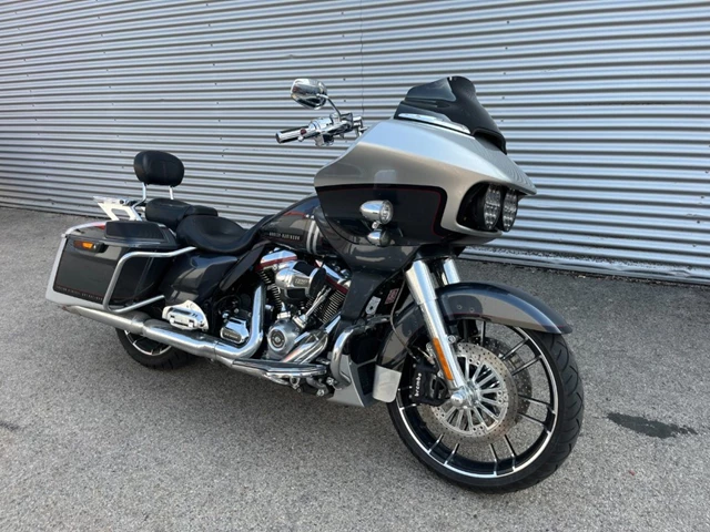 Harley-Davidson CVO Road Glide FLTRXSE (silber) - Bild 4