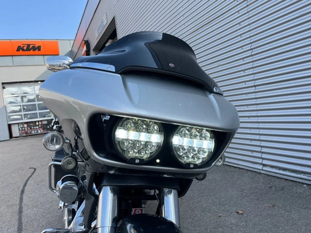 Harley-Davidson CVO Road Glide FLTRXSE (silber) - Bild 6