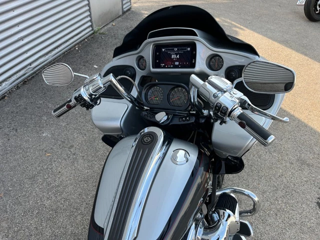 Harley-Davidson CVO Road Glide FLTRXSE (silber) - Bild 8