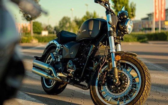 Gebrauchtmotorrad Luxxon Silverglide 125 - Bild 1