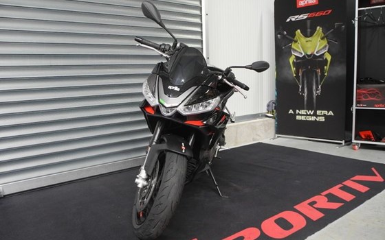 Gebrauchtmotorrad Aprilia Tuono 660 Factory - Bild 2