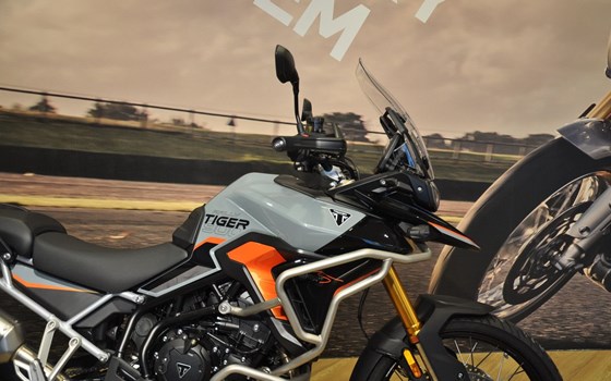 Gebrauchtmotorrad Triumph Tiger 900 Desert Edition - Bild 2