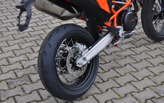 Gebrauchtmotorrad KTM 690 SMC R - Bild 13
