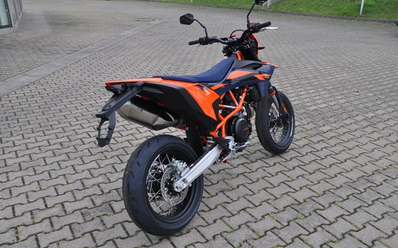 Gebrauchtmotorrad KTM 690 SMC R - Bild 14