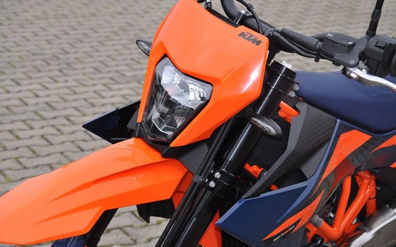 Gebrauchtmotorrad KTM 690 SMC R - Bild 2