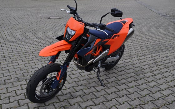 Gebrauchtmotorrad KTM 690 SMC R - Bild 3