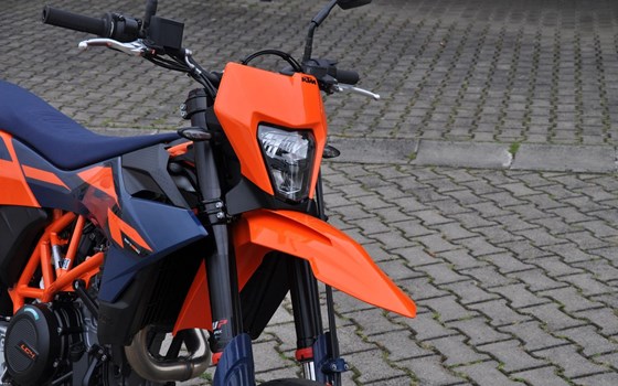Gebrauchtmotorrad KTM 690 SMC R - Bild 5