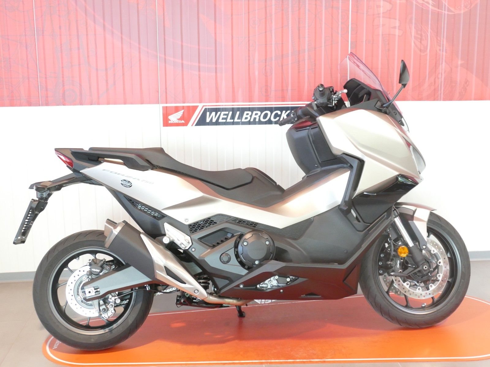 Honda Forza 750