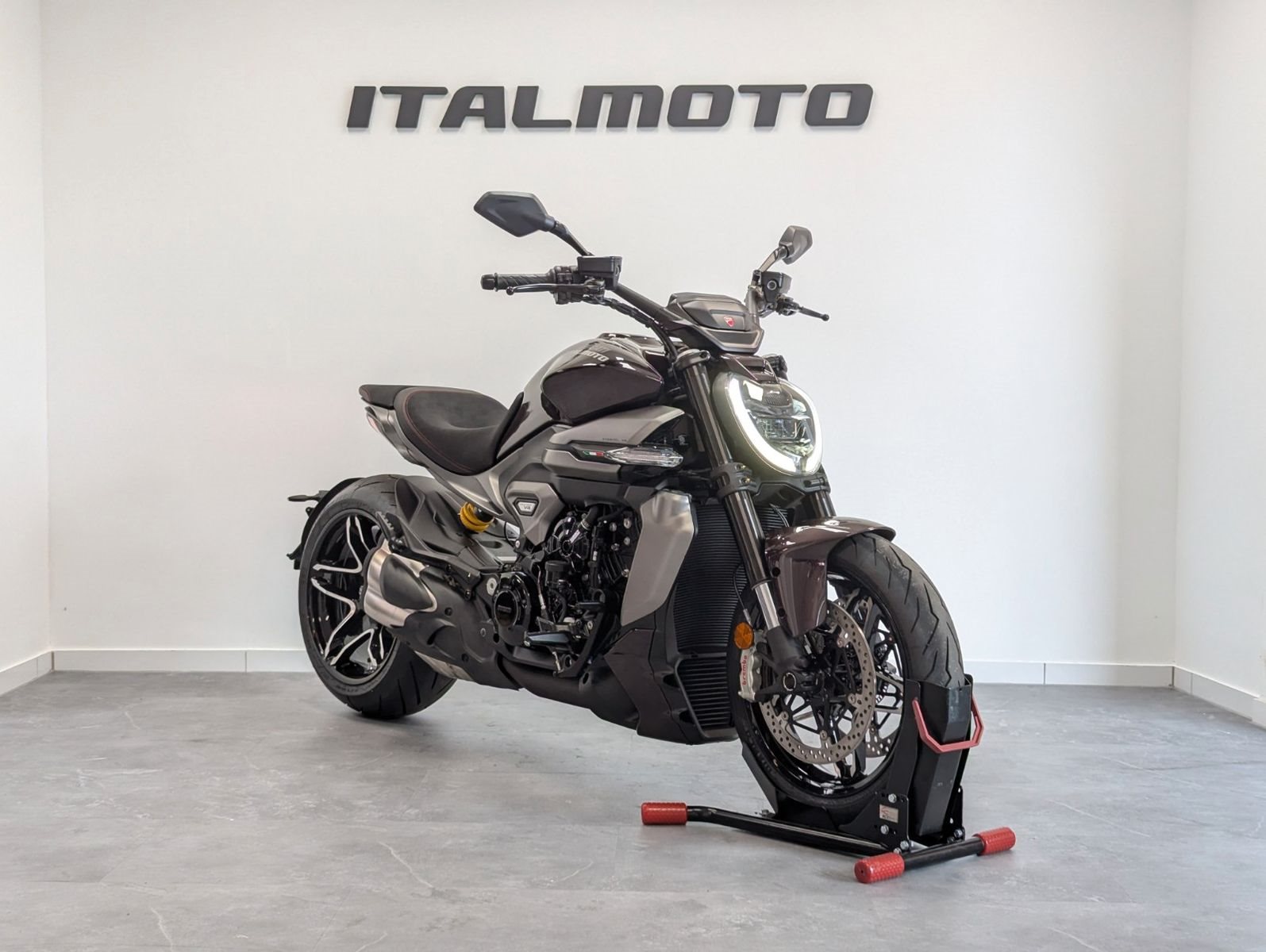 Ducati XDiavel V4