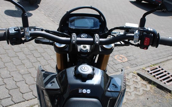 Neufahrzeug Suzuki DR-Z4S - Bild 13