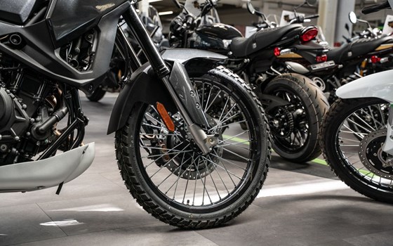 Neufahrzeug Kawasaki KLE 500 - Bild 9