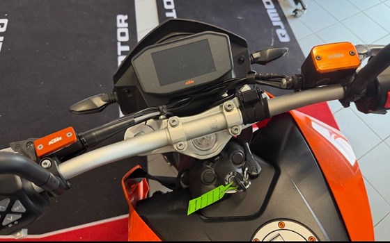 Gebrauchtmotorrad KTM 690 Duke - Bild 4