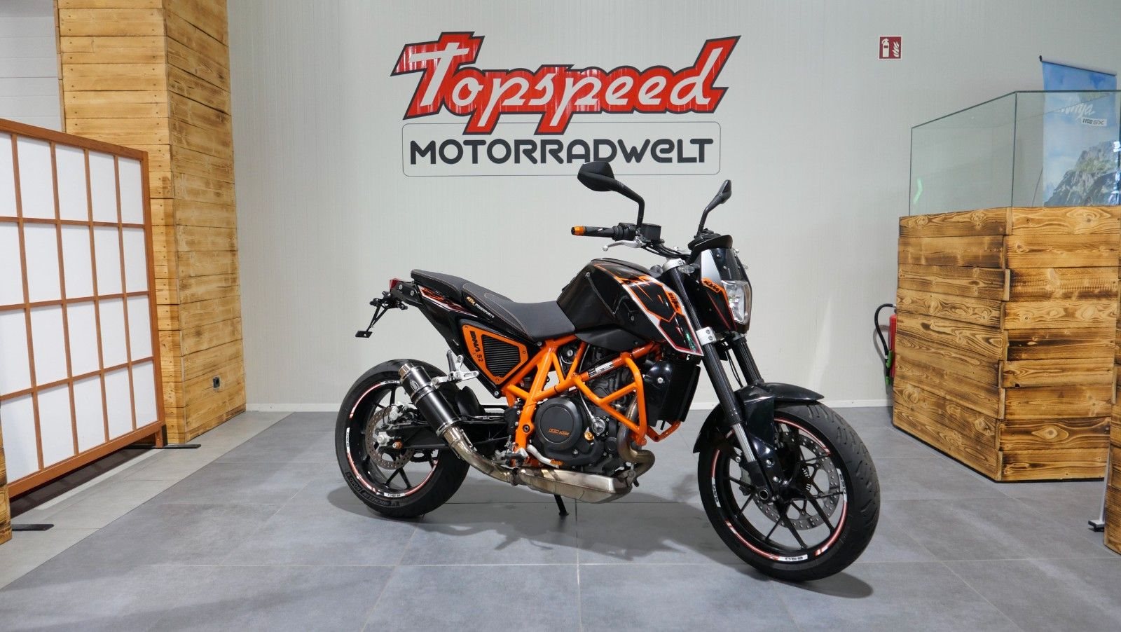 KTM 690 Duke