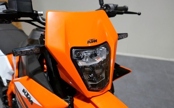 Gebrauchtmotorrad KTM 125 SMC R - Bild 5