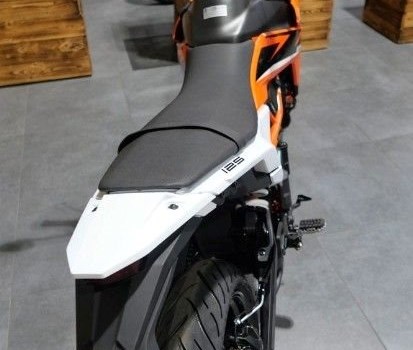 Gebrauchtmotorrad KTM 125 SMC R - Bild 8