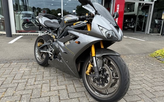 Gebrauchtmotorrad Triumph Daytona 675 - Bild 2