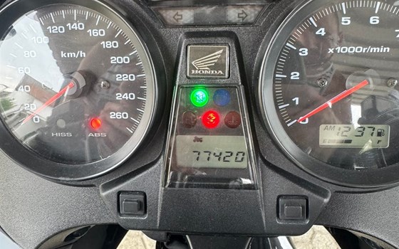 Gebrauchtmotorrad Honda CB 1300 S - Bild 8