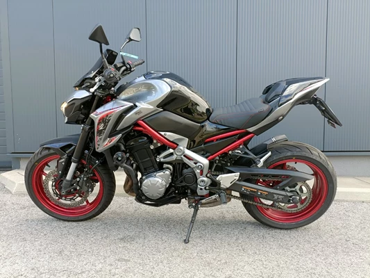 Kawasaki Z900 (grau) - Bild 2