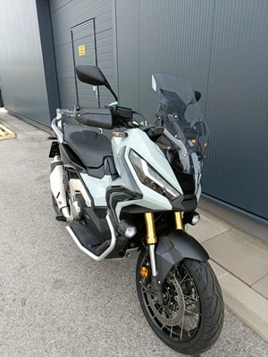 Honda X-ADV (Matte Deep Mud Grey) - Bild 3